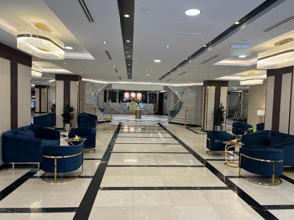 Al Ansar Golden Tulip होटल *