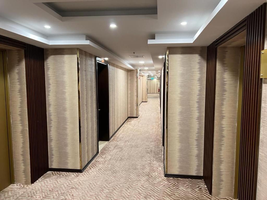 Al Ansar Golden Tulip होटल