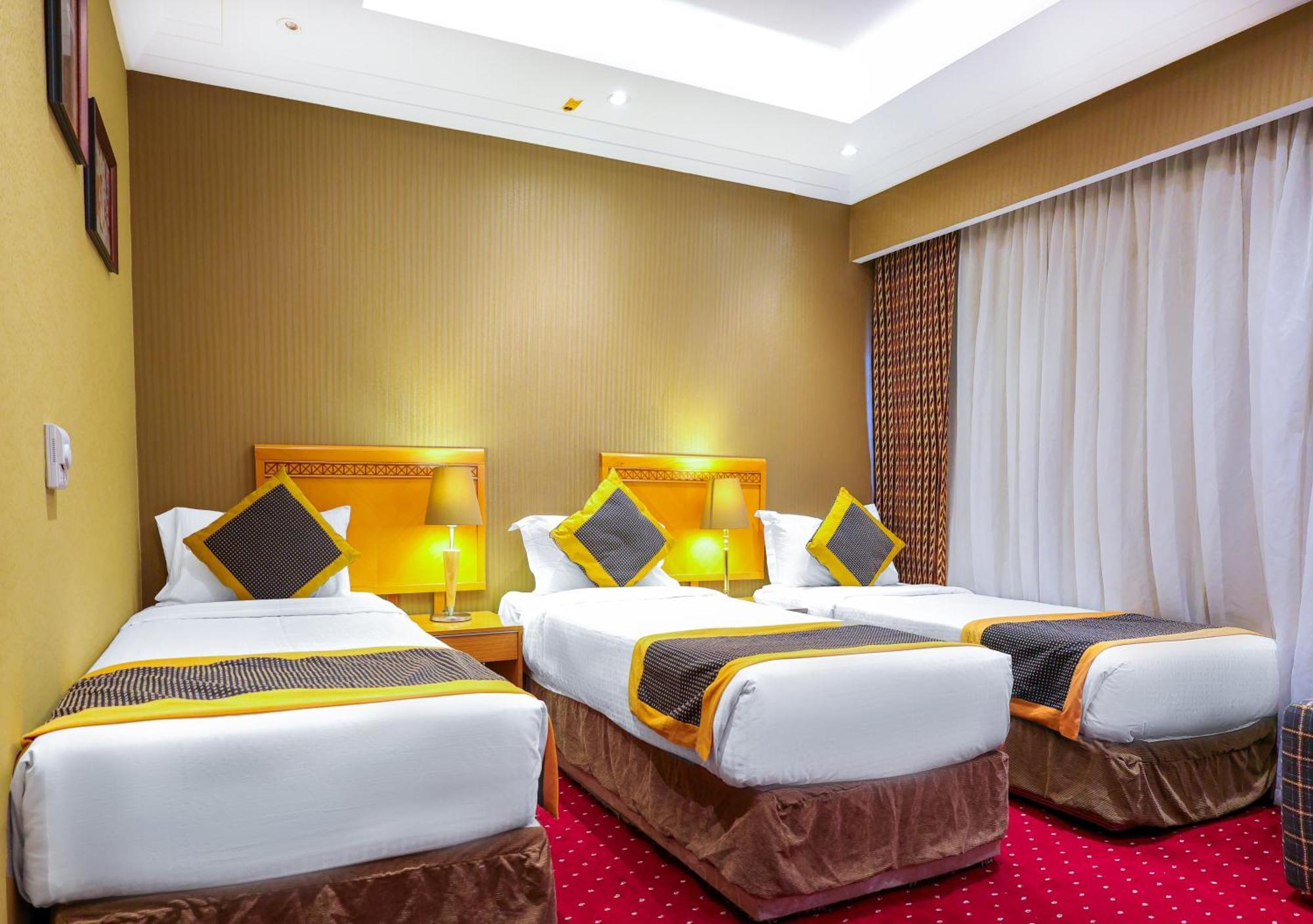 होटल Al Ansar Golden Tulip *